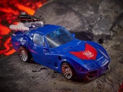 Hasbro Transformers Generations War For Cybertron: Kingdom Deluxe Tracks Action Figure WFC-K26 -Hasbro Sale Shop 5010993782222e