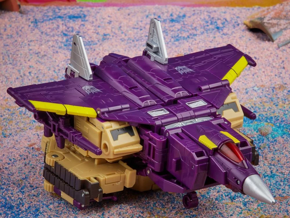 Hasbro Transformers Generations Legacy Evolution Leader Class Blitzwing Action Figure 9 Hasbro Transformers Generations Legacy Evolution Leader Class Blitzwing Action Figure - Image 7