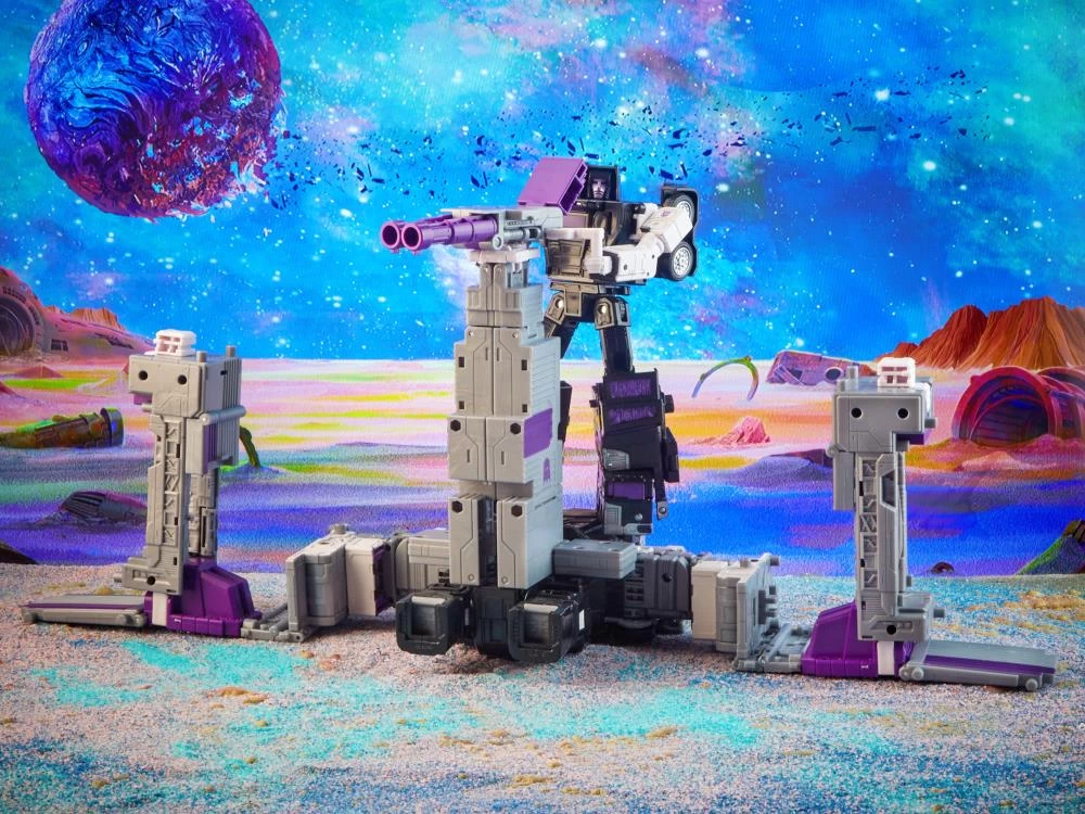 Hasbro Transformers Generations Legacy Commander Class Motormaster Action Figure 5 Hasbro Transformers Generations Legacy Commander Class Motormaster Action Figure - Image 3